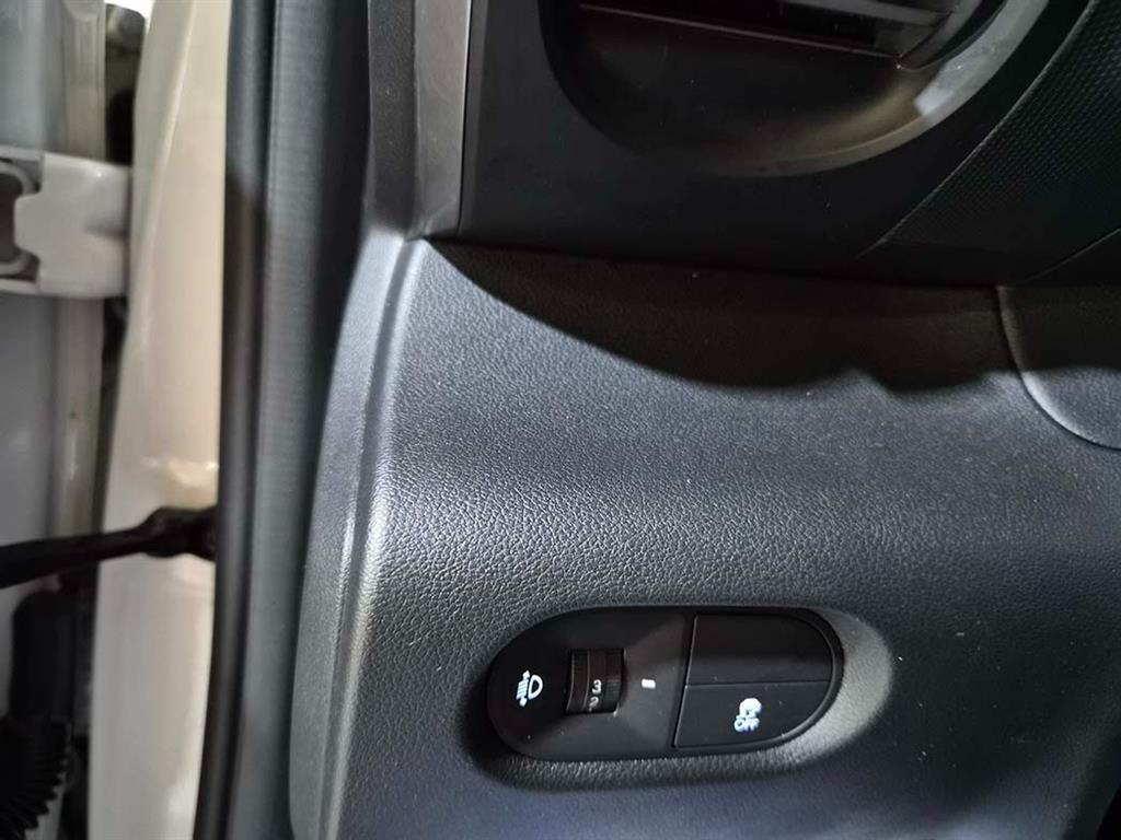 HYUNDAI Casper - Vista 12