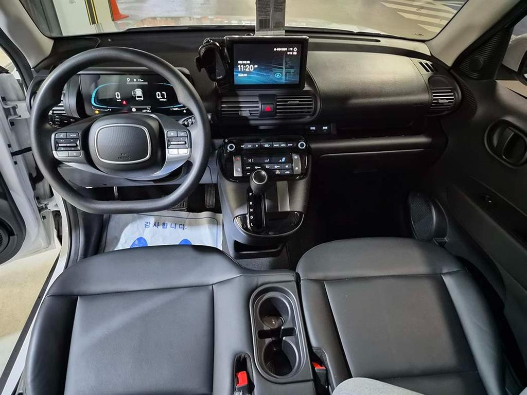 HYUNDAI Casper - Vista 8