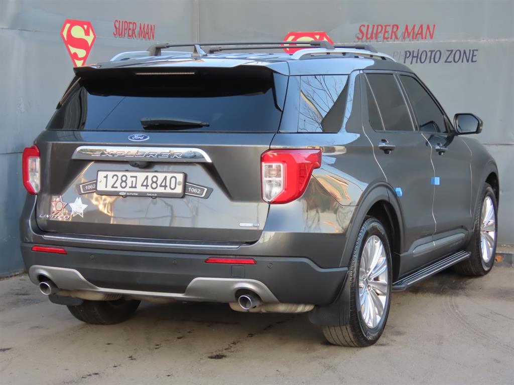 Ford Explorer - Vista 7