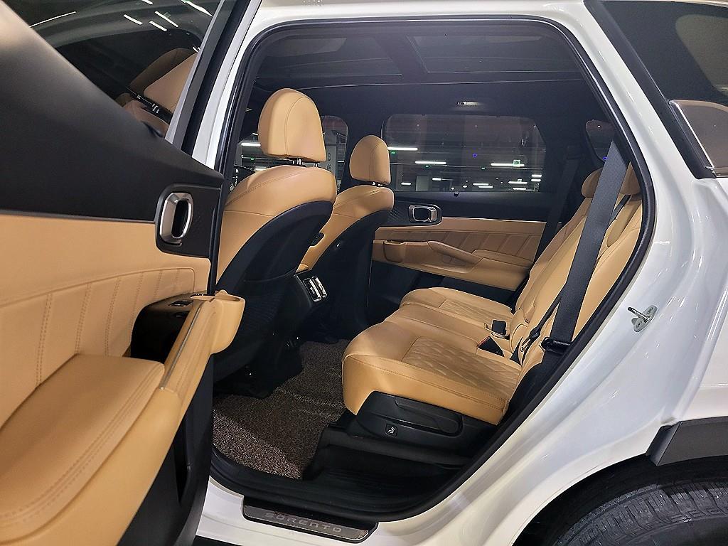 KIA Sorento - Vista 8