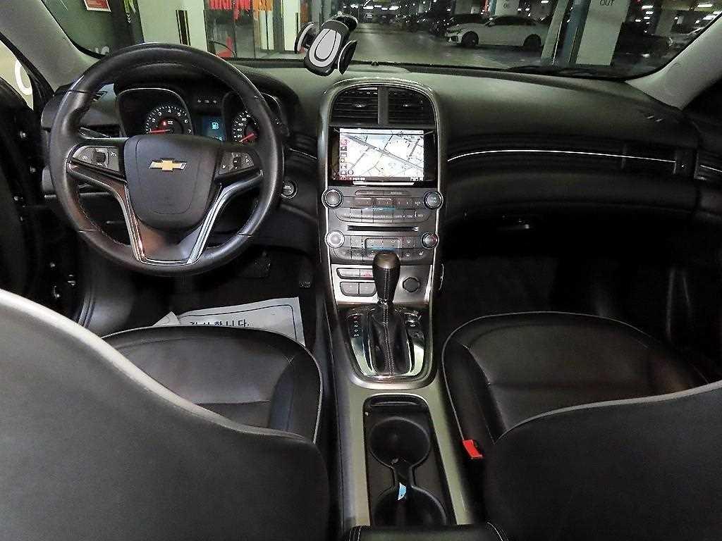 Chevrolet Malibu - Vista 11