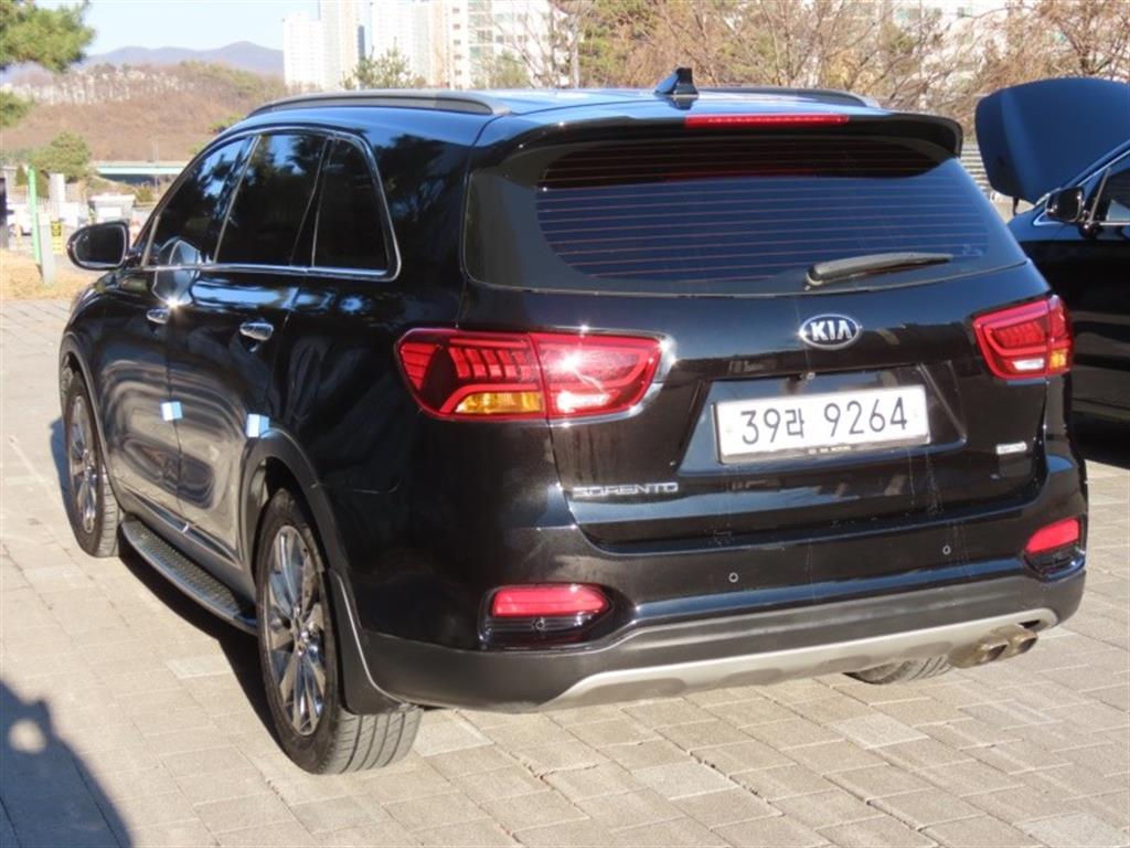 KIA Sorento - Vista 7