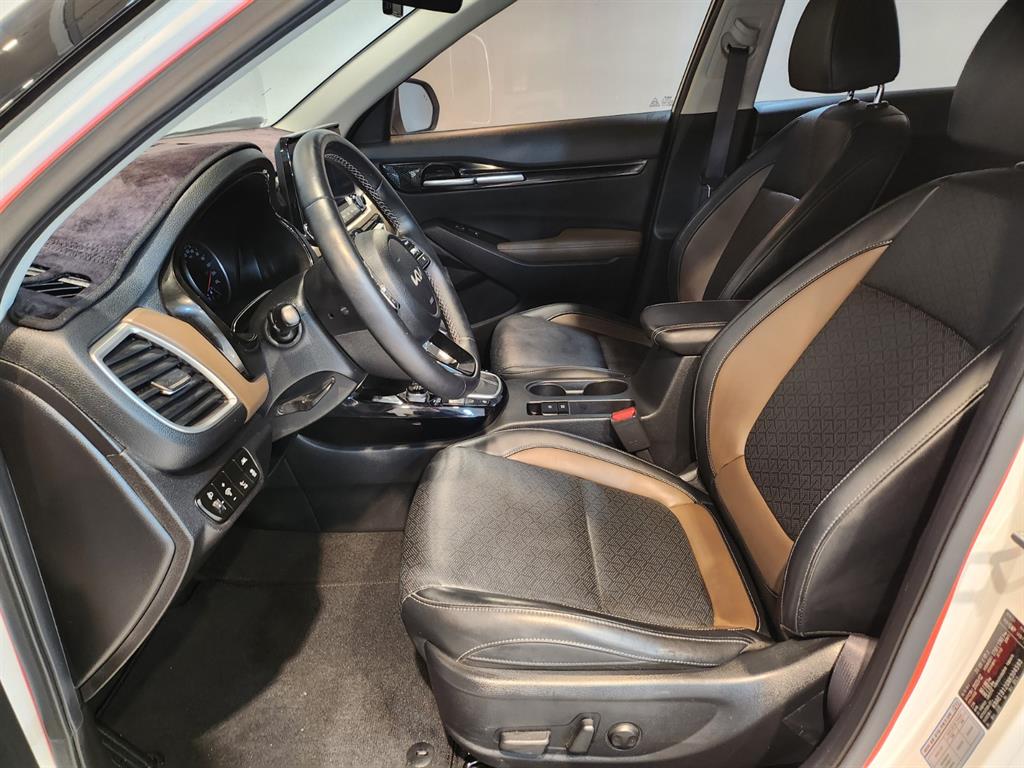 KIA Seltos - Vista 10