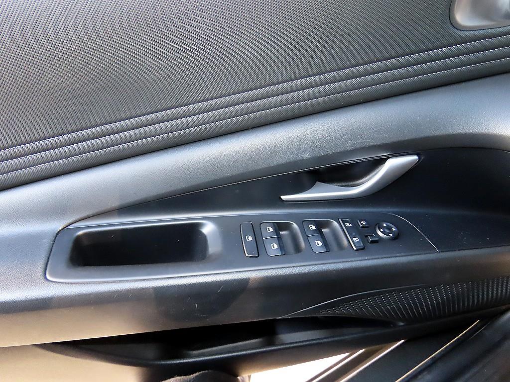 HYUNDAI Avante - Vista 11