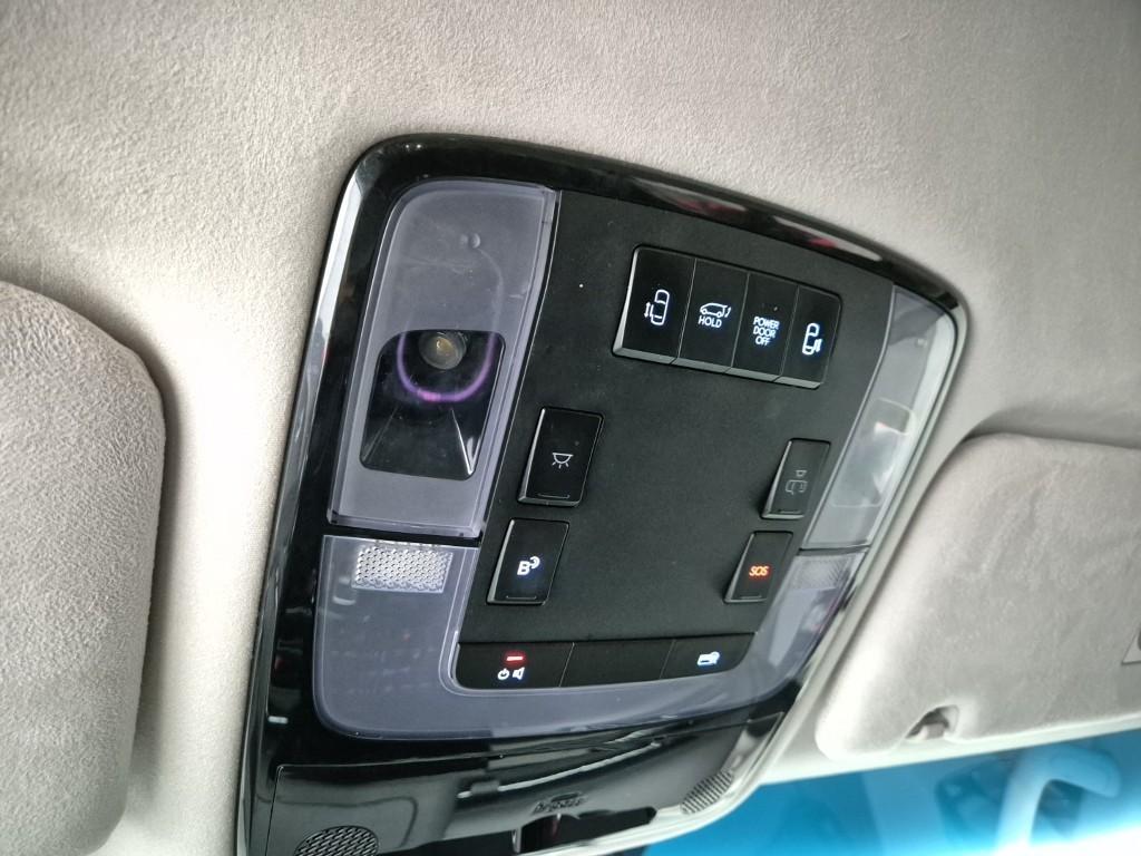 HYUNDAI Staria 2022 Plateado - Importación desde Corea - HF Imports Iquique - Foto 17