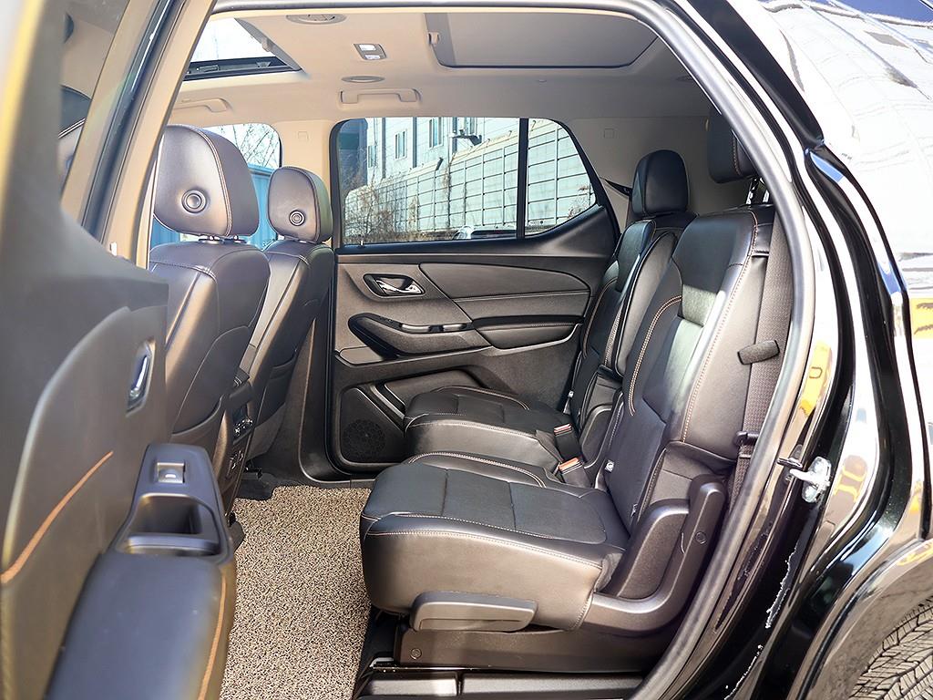 Chevrolet Travers 2021 Negro - Importación desde Corea - HF Imports Iquique - Foto 11