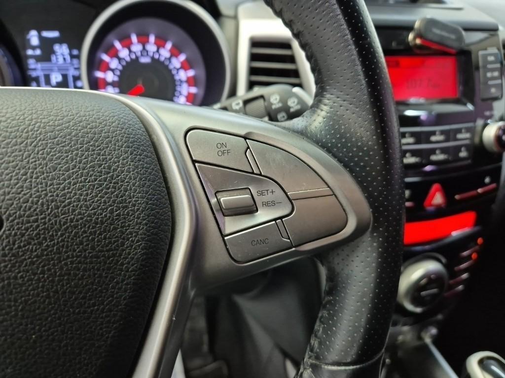 Ssangyong Tivoli 2015 Azul - Importación desde Corea - HF Imports Iquique - Foto 16