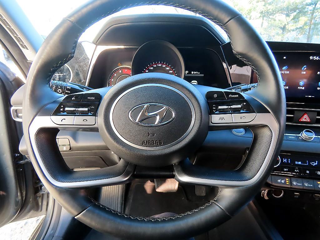 HYUNDAI Avante - Vista 8