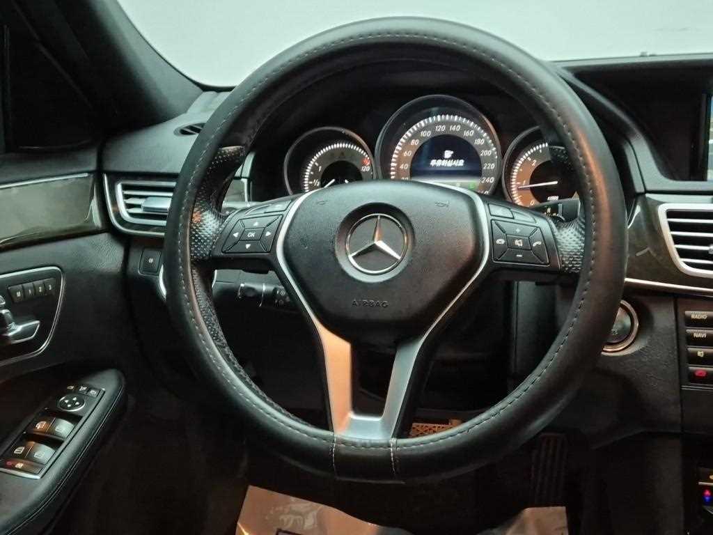 Mercedes Benz E class - Vista 9