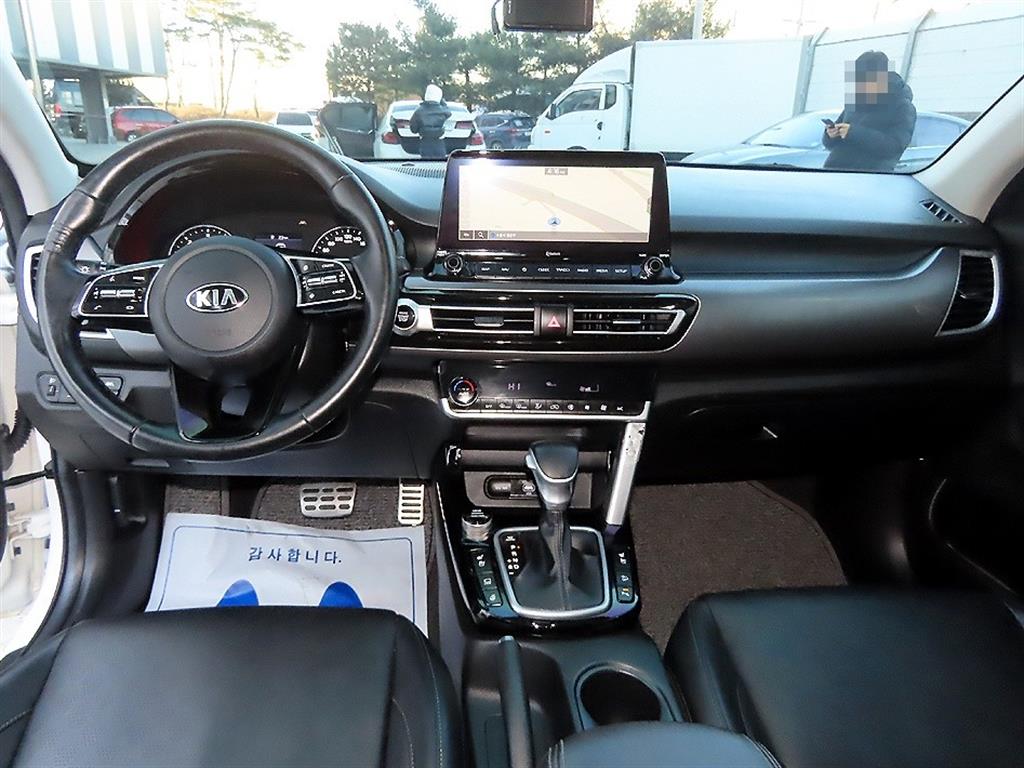 KIA Seltos - Vista 7