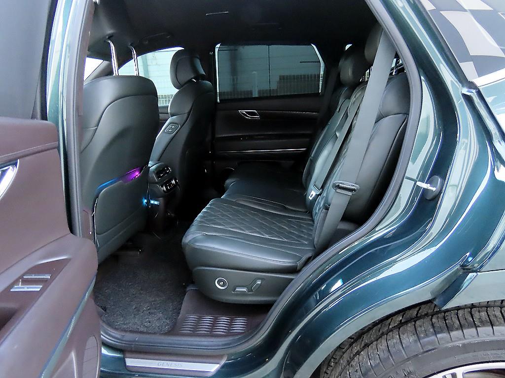 Genesis GV80 - Vista 6