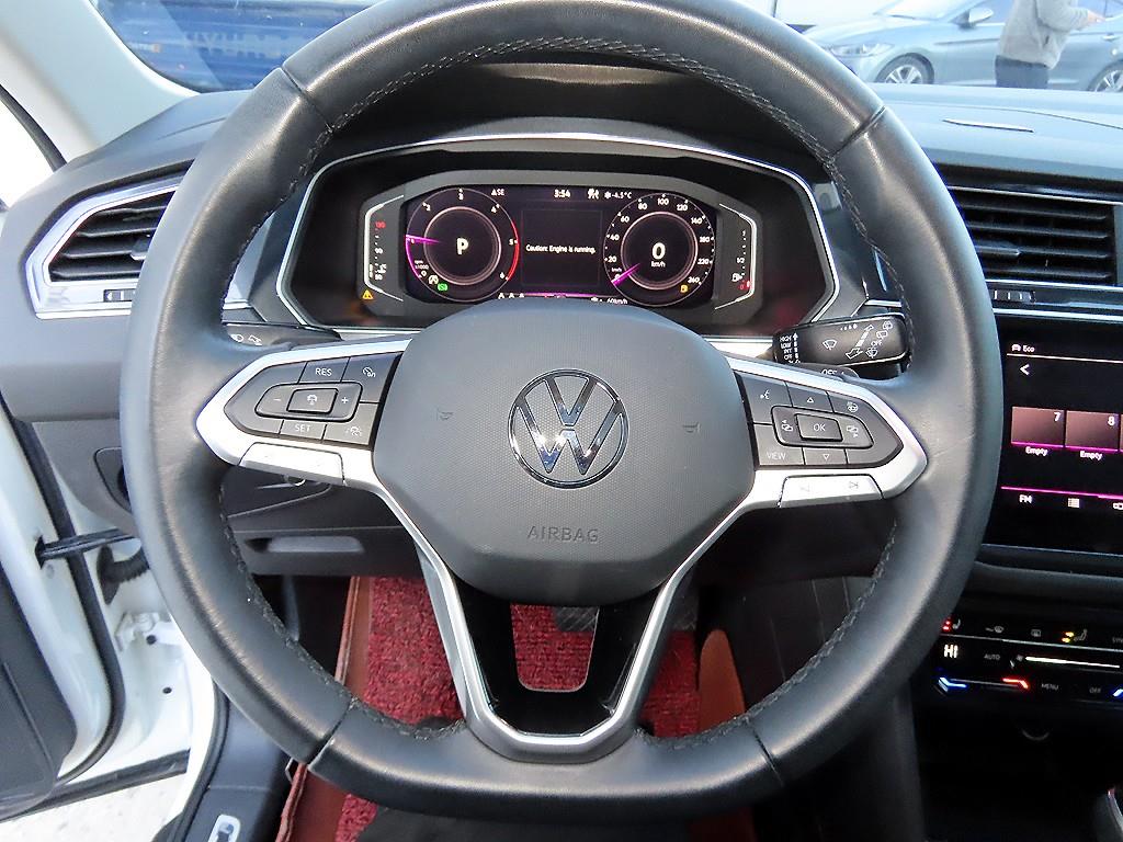 Volkswagen Tiguan - Vista 8