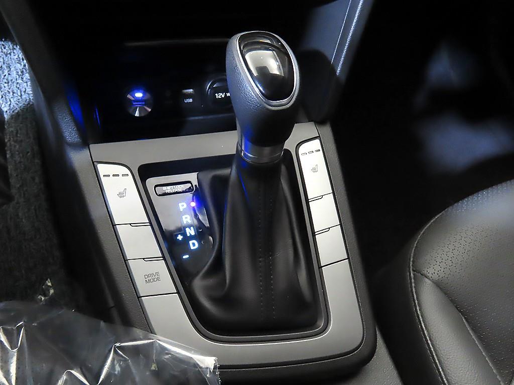 HYUNDAI Avante - Vista 12