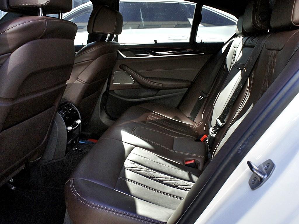 BMW 5 Series - Vista 7