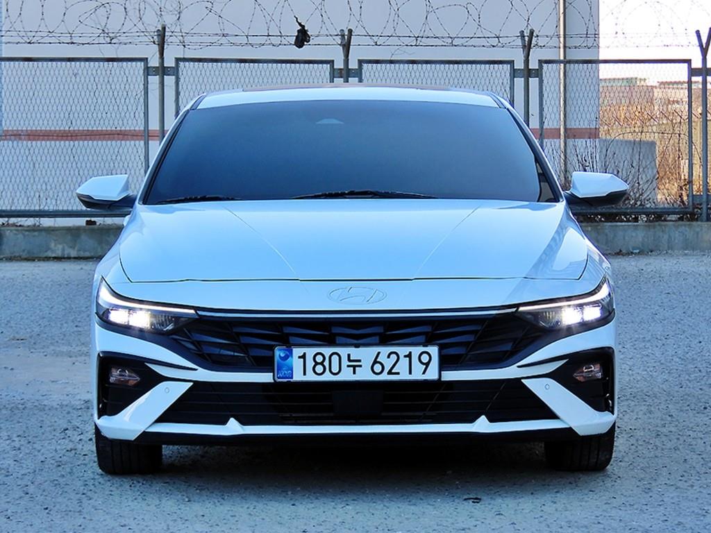 HYUNDAI Avante 2024 Blanco - Importación desde Corea - HF Imports Iquique - Foto 1