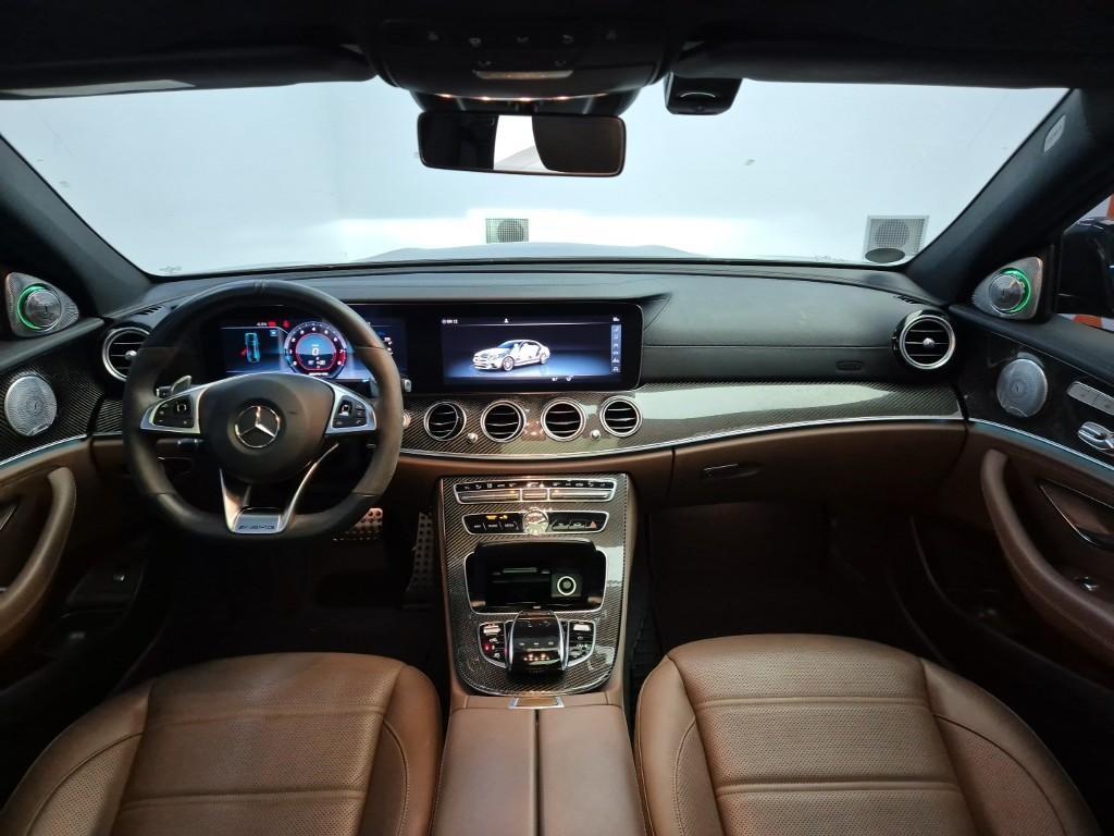 Mercedes Benz E class - Vista 7