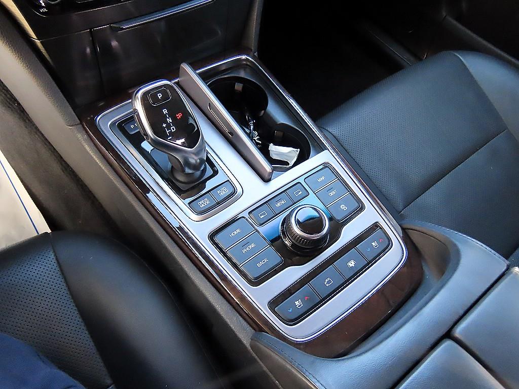 HYUNDAI Equus - Vista 11