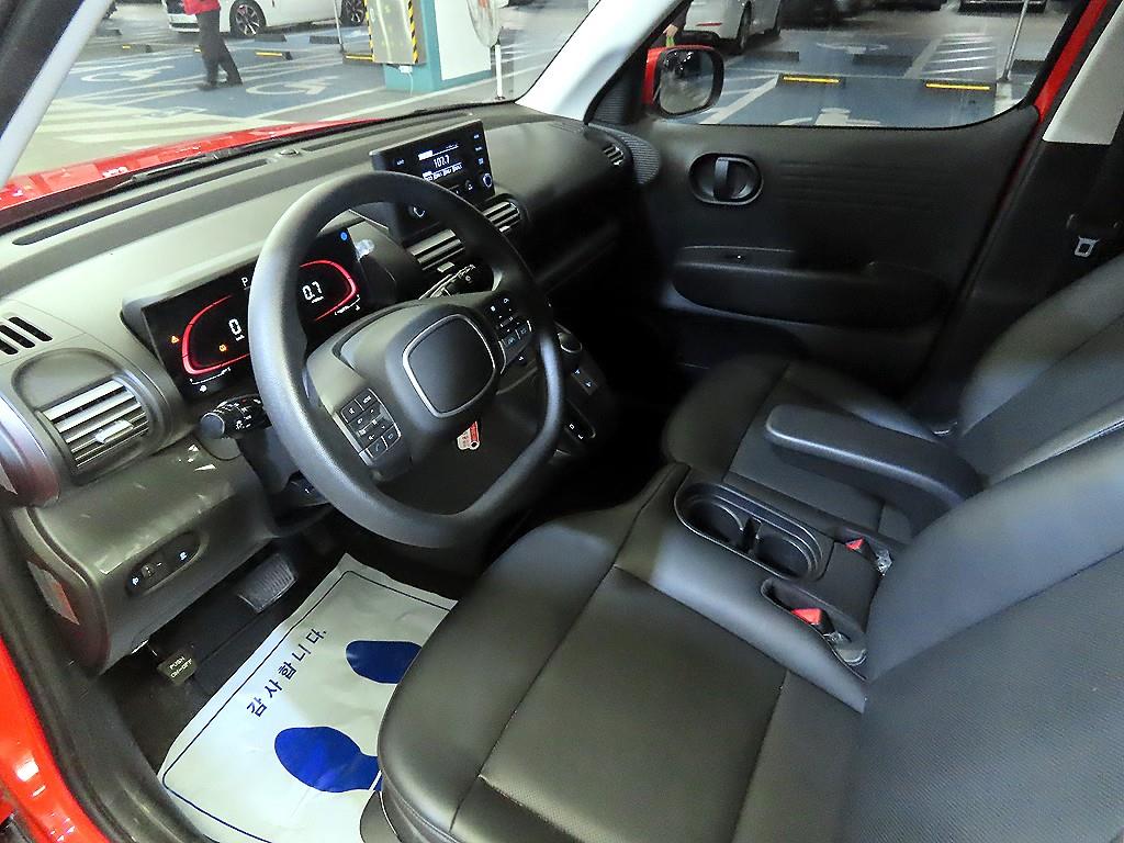 HYUNDAI Casper - Vista 10