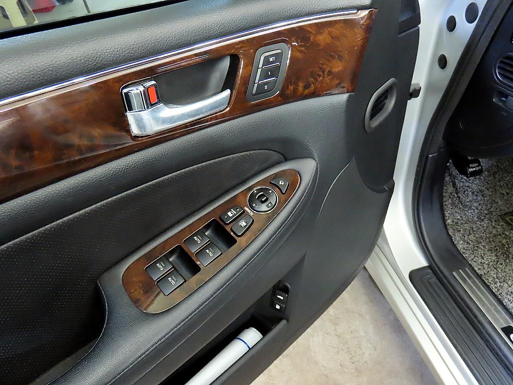 HYUNDAI Genesis 2010 Gris - Importación desde Corea - HF Imports Iquique - Foto 13