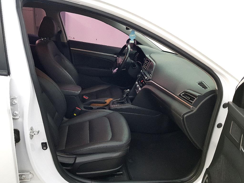 HYUNDAI Avante 2019 Blanco - Importación desde Corea - HF Imports Iquique - Foto 15