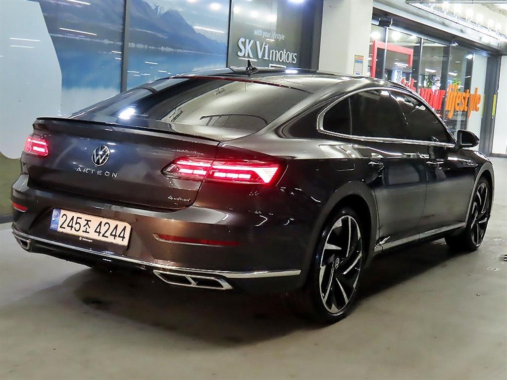 Volkswagen Arteon - Vista 4