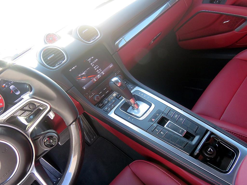 Porsche 718 - Vista 11