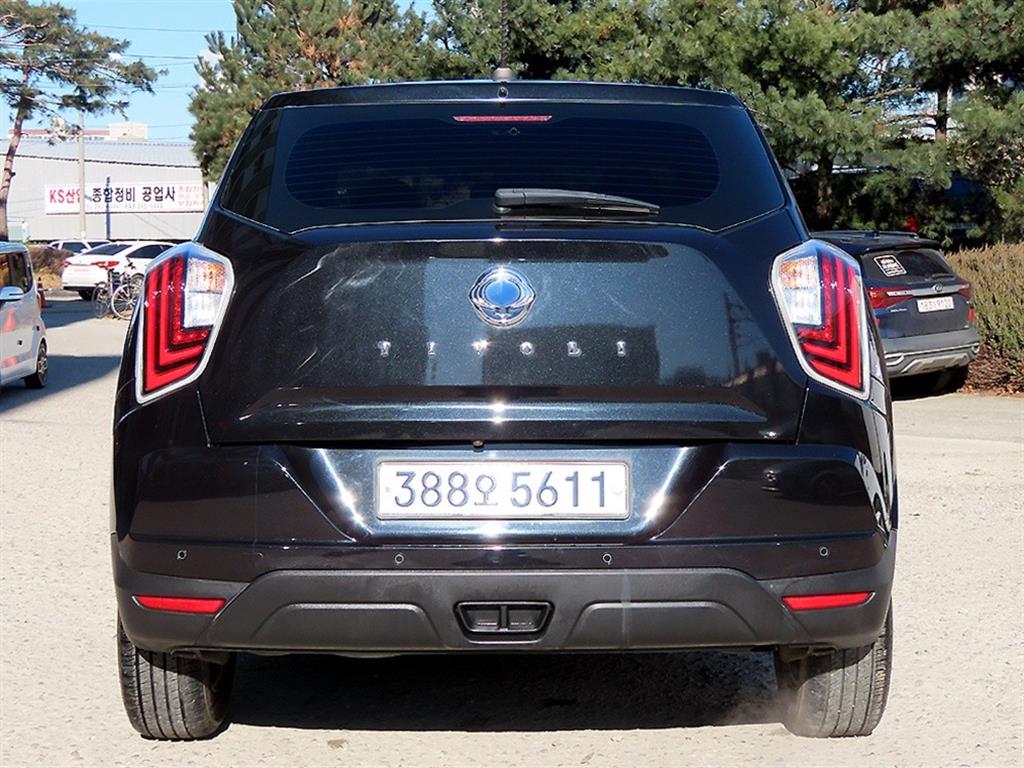 Ssangyong Tivoli - Vista 4