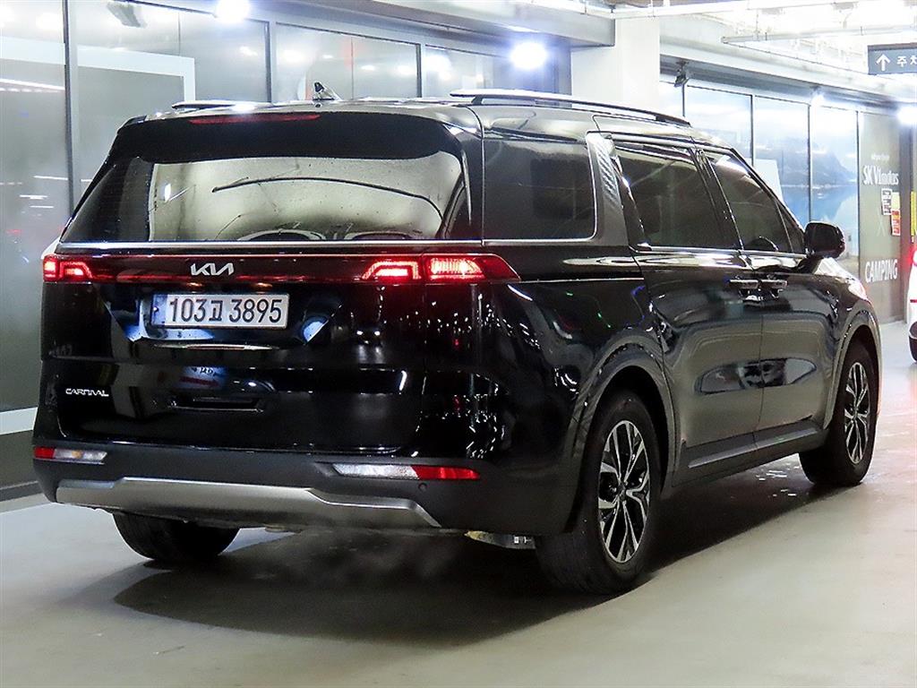 KIA Carnival - Vista 4