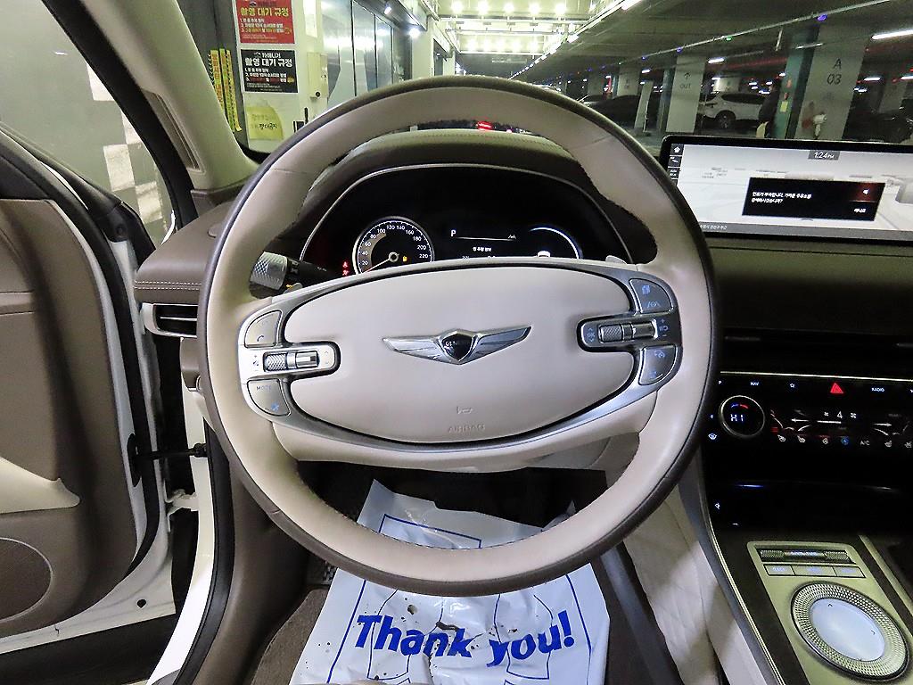 Genesis GV80 - Vista 8