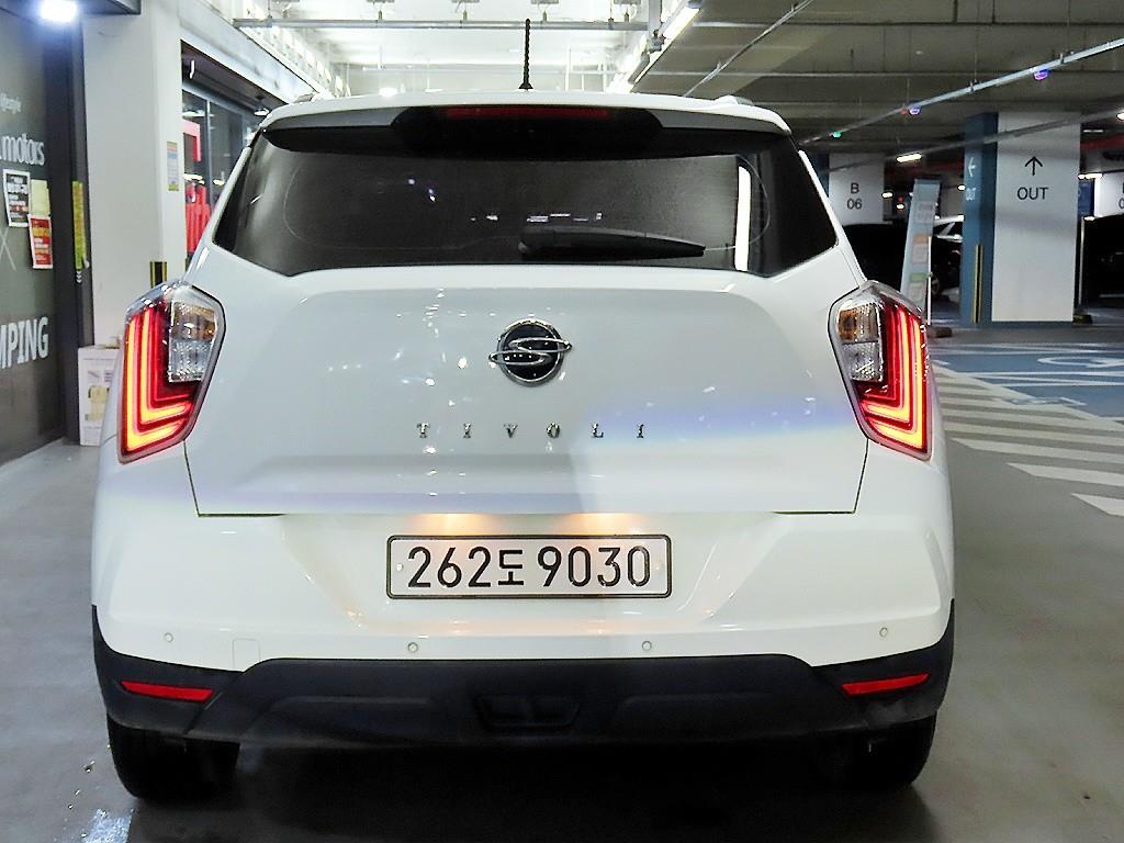 Ssangyong Tivoli - Vista 5