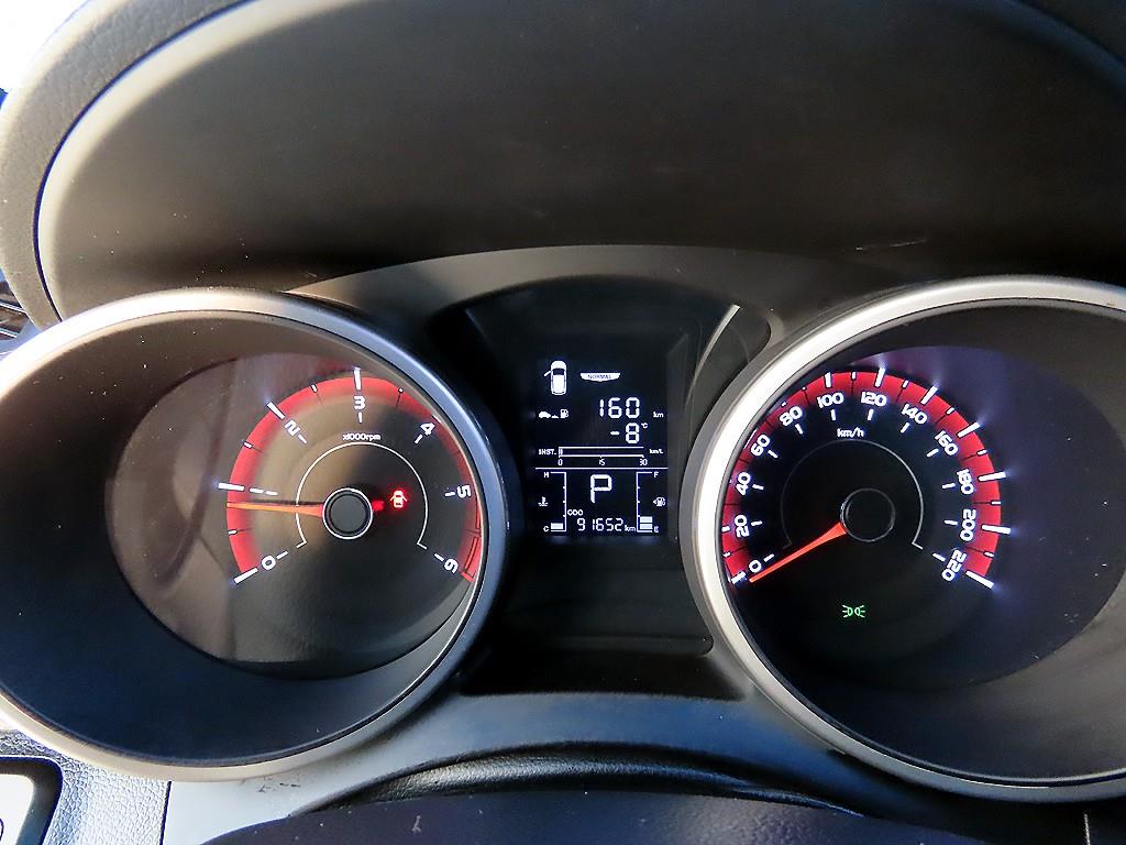 Ssangyong Tivoli - Vista 9