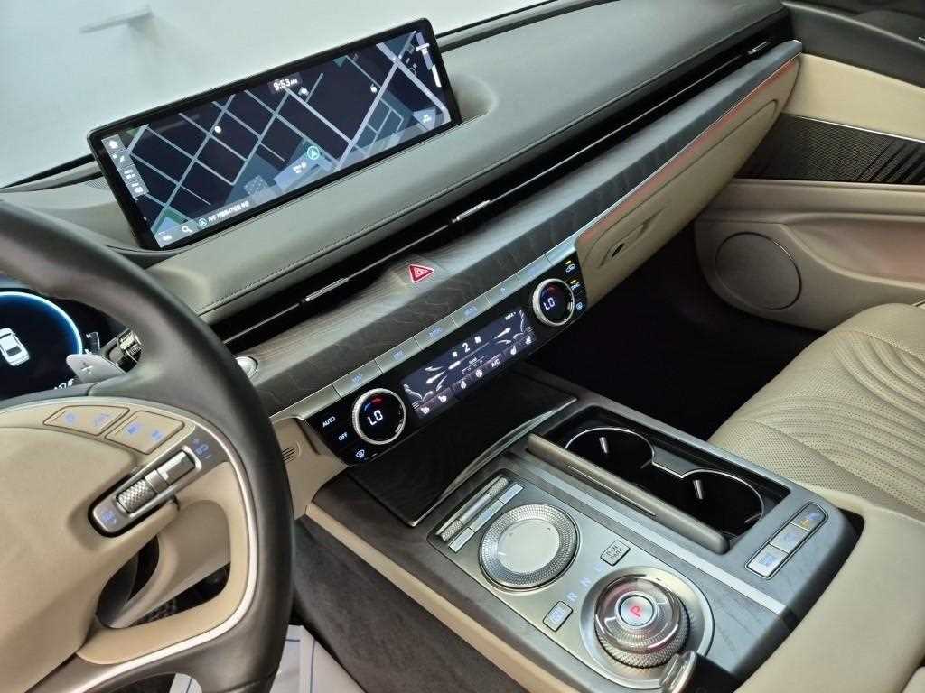 Genesis G80 - Vista 10