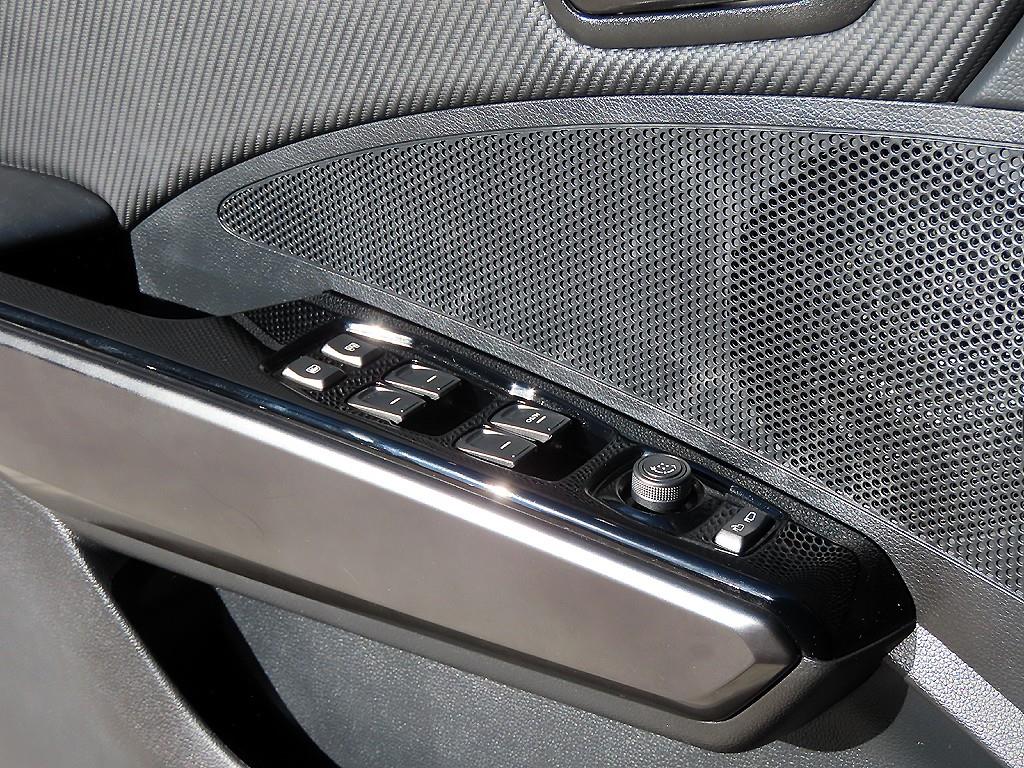 Ssangyong Tivoli - Vista 11