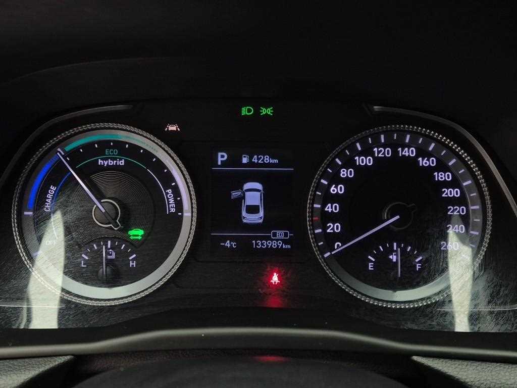 HYUNDAI Sonata - Vista 6