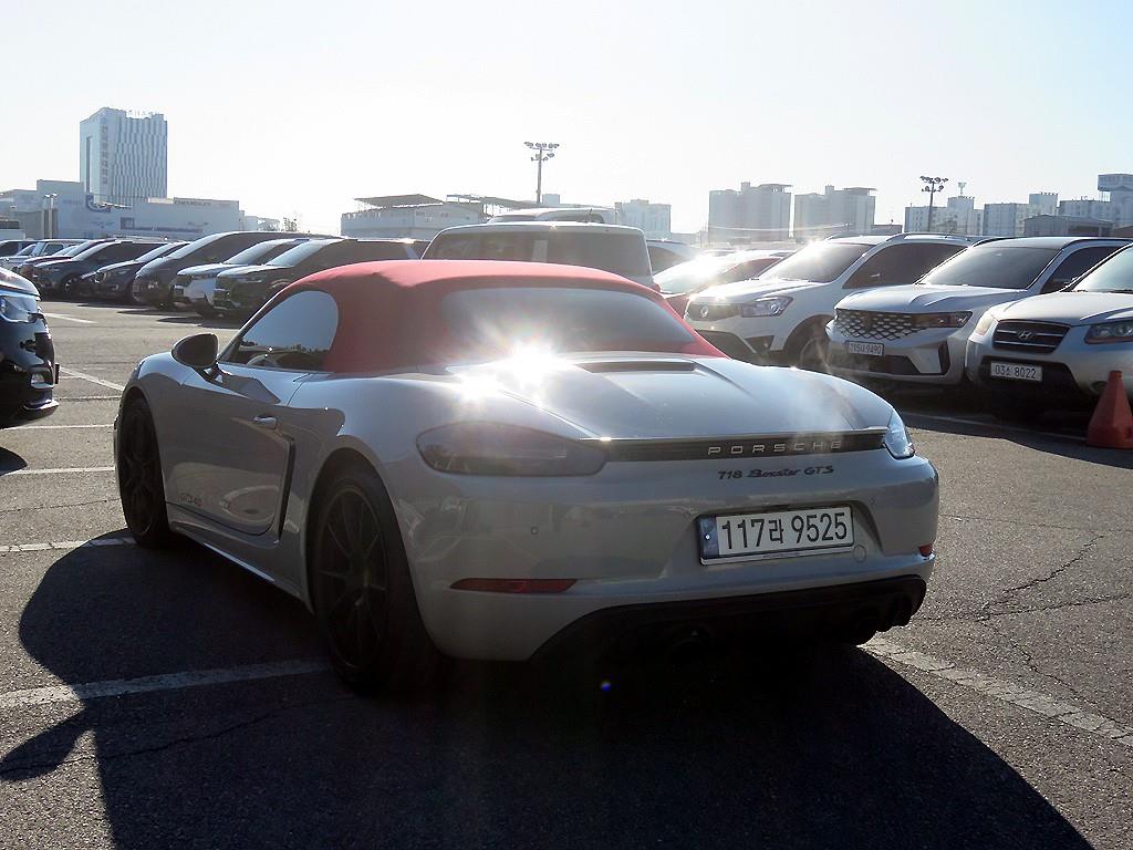 Porsche 718 - Vista 4