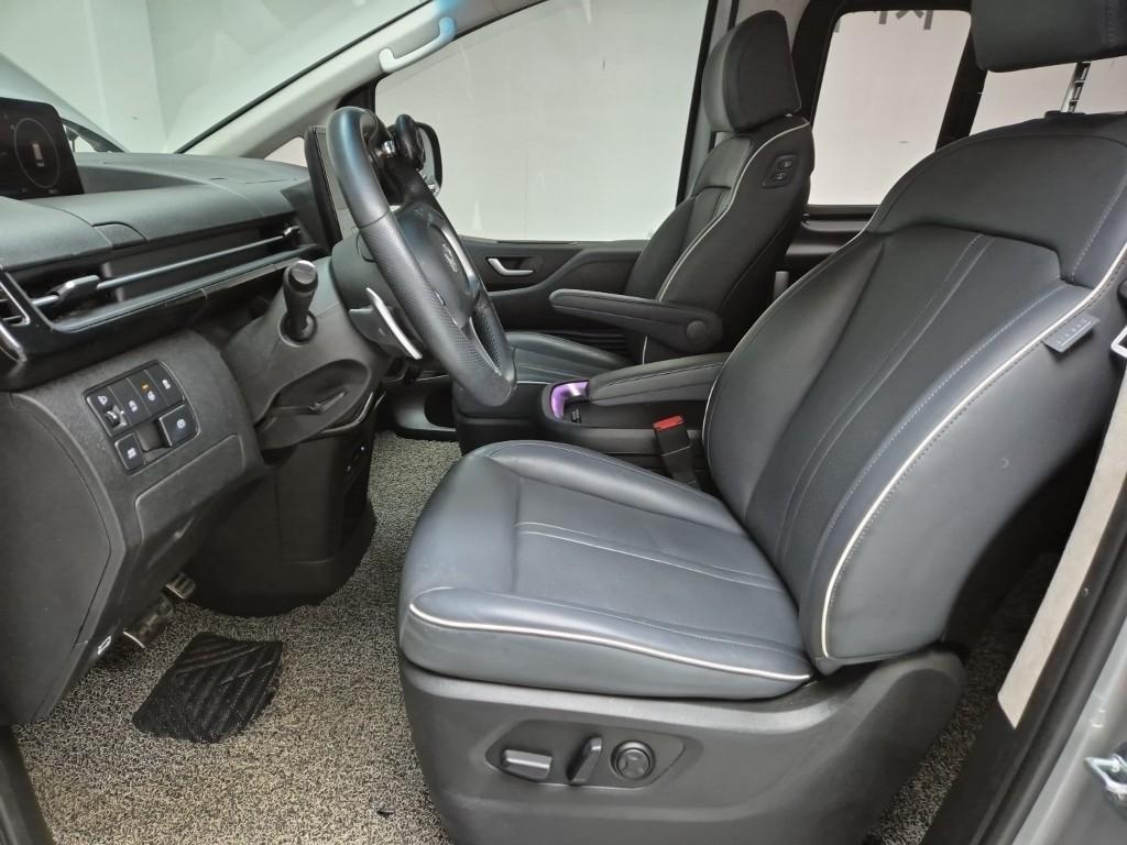 HYUNDAI Staria - Vista 11