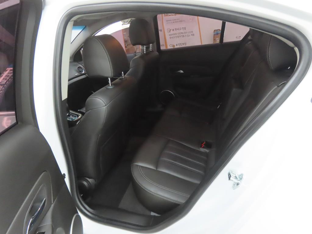 Chevrolet Cruise - Vista 6