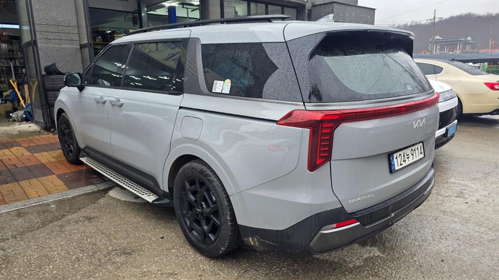 KIA Carnival - Vista 3