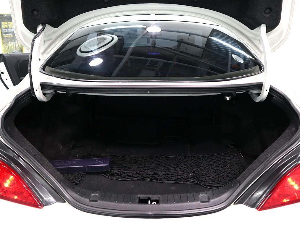 HYUNDAI Genesis 2011 Blanco - Importación desde Corea - HF Imports Iquique - Foto 18