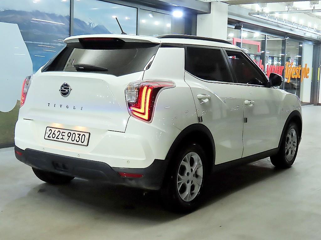 Ssangyong Tivoli - Vista 4