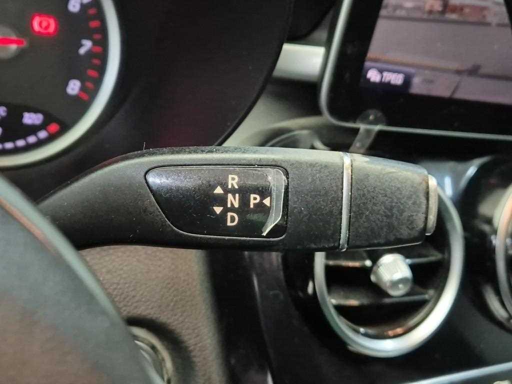 Mercedes Benz C Class - Vista 8