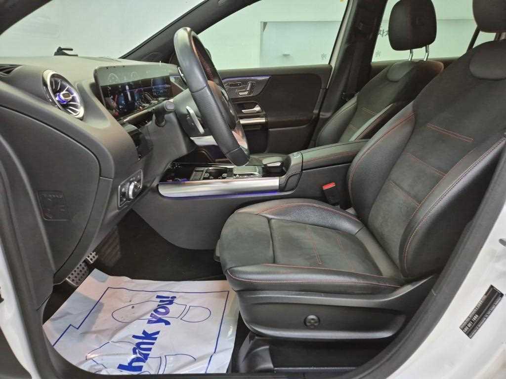 Mercedes Benz GLA Class - Vista 11