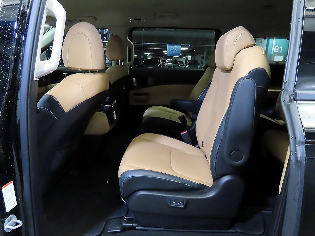 KIA Carnival - Vista 7