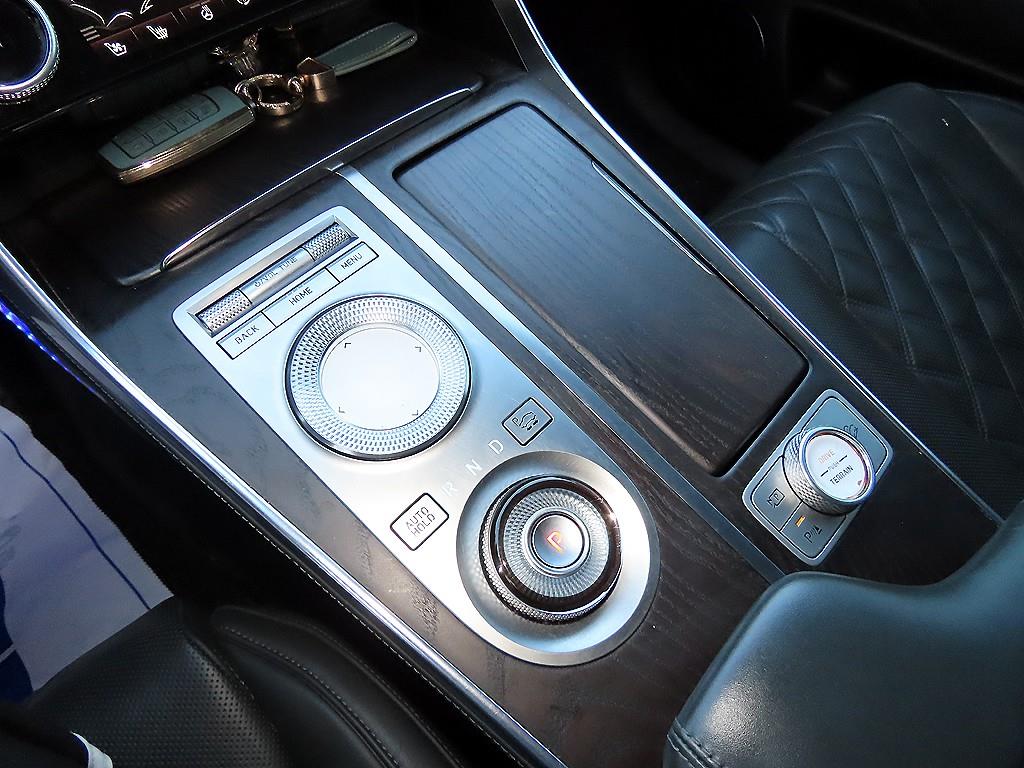 Genesis GV80 - Vista 11