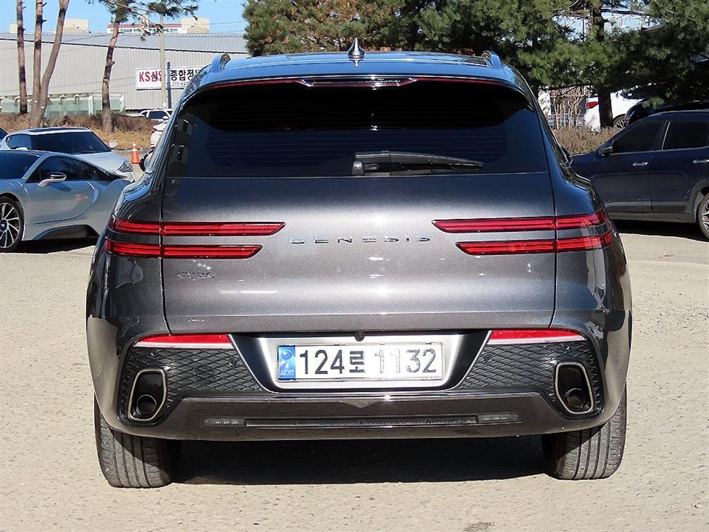 Genesis GV70 - Vista 4