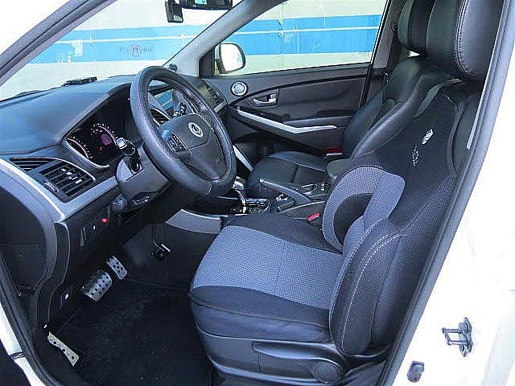 Ssangyong Korando - Vista 11