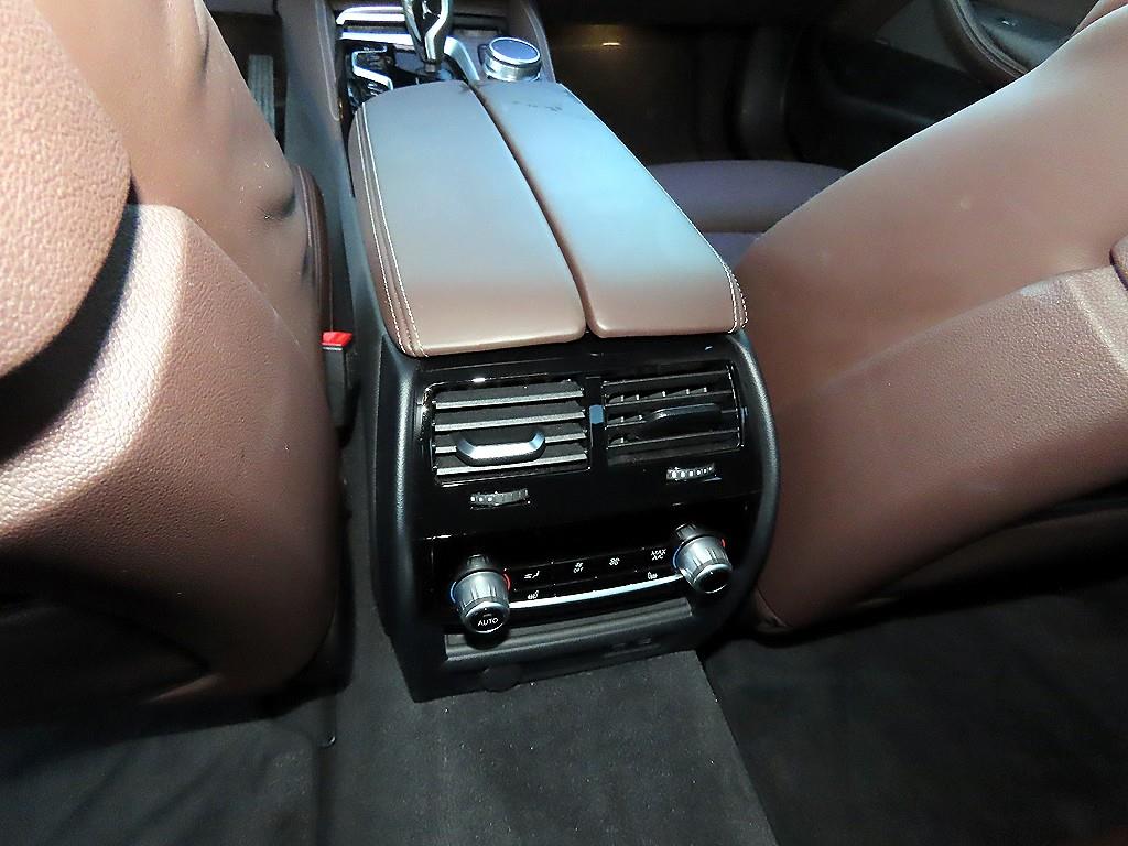 BMW 5 Series 2021 - Importación desde Corea - HF Imports Iquique - Foto 16