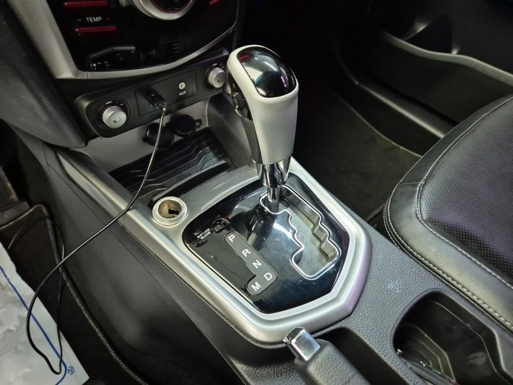 Ssangyong Tivoli - Vista 8