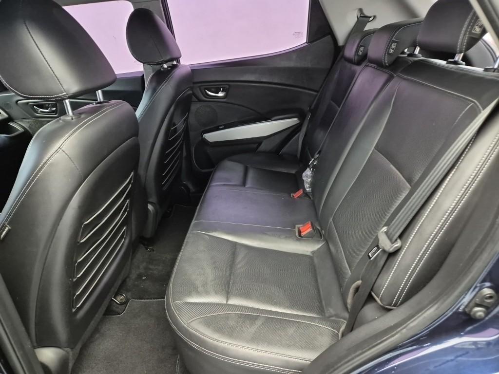 Ssangyong Tivoli - Vista 12