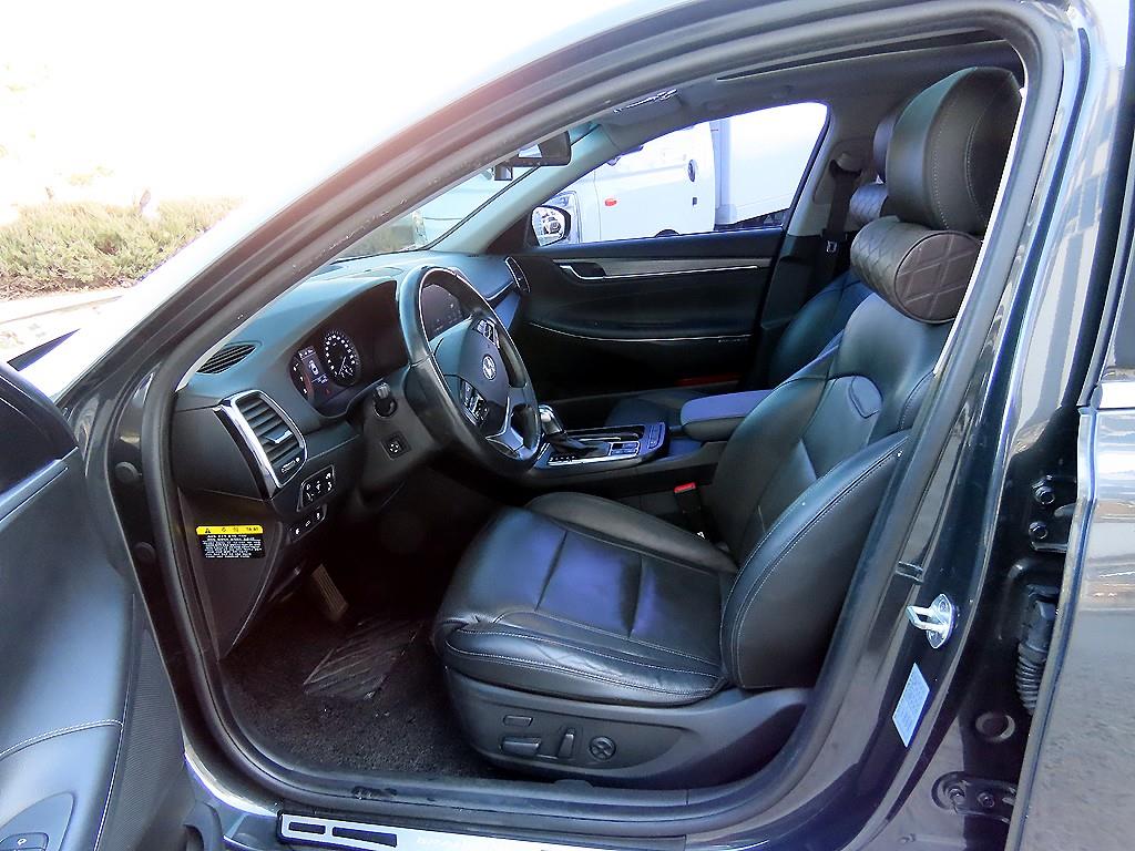 HYUNDAI Grandeur - Vista 5